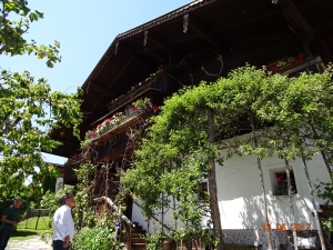 Ein veritables Happening im Schwaigerlehen-Berngarten Bauernhaus - Pinzgau